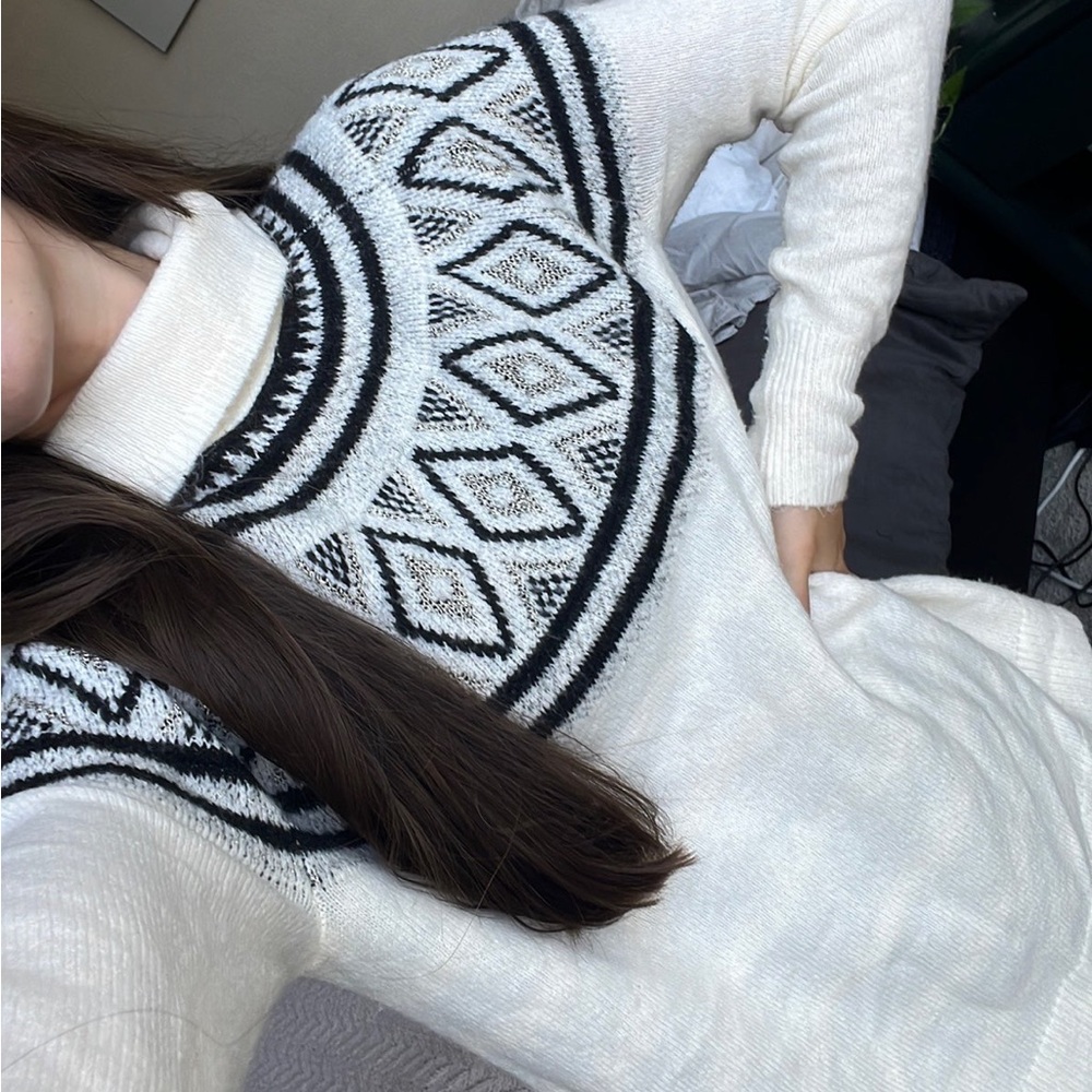 Sweater - Picture 2 of 3